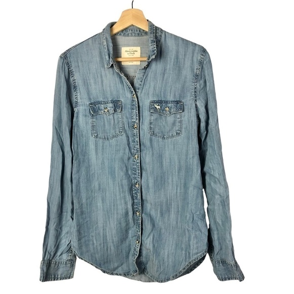 Abercrombie & Fitch Light Blue Chambray Long Sleeve Button Down S - Picture 2 of 5